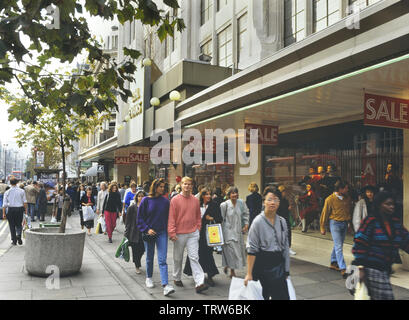 Die D H Evans Store in den 1980er Jahren, Oxford Street, London, England, UK. Ca. 80er Stockfoto