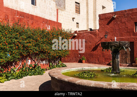 Zocodober Square in Monasterio de Santa Catalina, Kloster, religiöse Gebäude in Arequipa, Peru, Südamerika Stockfoto