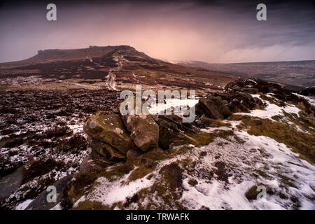 Higger Tor von Carl Wark an einem kalten Dezember Tag, Derbyshire, England (2) Stockfoto