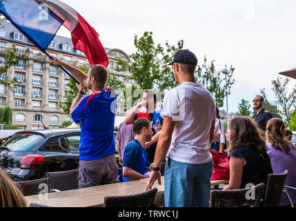 Straßburg, den 15. Juli 2018, die französischen Fans feiern Sieg Frankreichs in der Fußballweltmeisterschaft gegen Kroatien, Elsass, Frankreich, Europa, Stockfoto