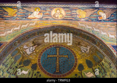 Mosaiken der Kirche Sant'Apollinare in Classe, Ravenna, Emilia-Romagna, Italien Stockfoto