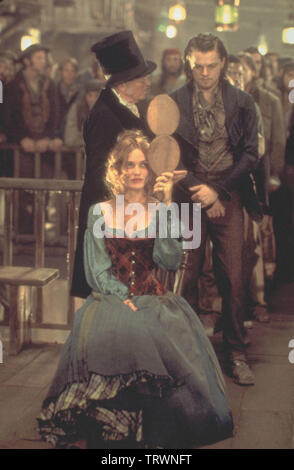 CAMERON DIAZ und LEONARDO DICAPRIO in "GANGS OF NEW YORK (2002). Copyright: Nur die redaktionelle Nutzung. Kein Merchandising oder Buch deckt. Dies ist eine öffentlich verteilten Handzettel. Zugriffsrechte nur, keine Lizenz des Urheberrechts zur Verfügung gestellt. Nur in Verbindung mit Werbung für diesen Film. Credit: MIRAMAX/den TURSI, Mario/Album Stockfoto