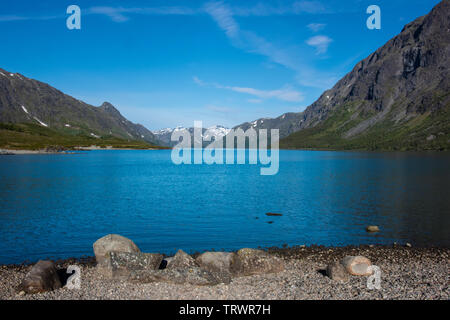 Gjendesee in Jotunheimen Nationalpark in Norwegen/Skandinavien - Ausgangspunkt für die beliebten Wanderweg zum Besseggen Stockfoto
