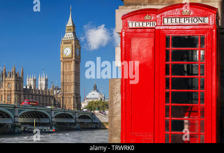 London Symbole mit BIG BEN, DOPPELDECKER und roten Telefonzellen in England, Großbritannien Stockfoto