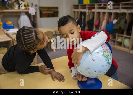 Lower East Side multi-ethnische Vorschule - Early Learning Center in Manhattan, New York City. Stockfoto