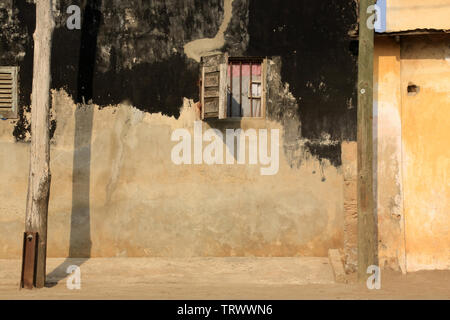 Fassade d'une Habitation au Togo. Afrique de l'Ouest. Stockfoto