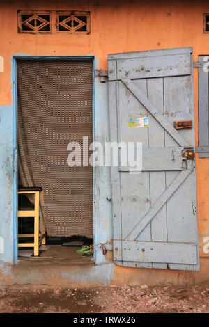 Fassade d'une Habitation au Togo. Afrique de l'Ouest. Stockfoto