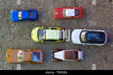 Ansicht von oben auf bunten Auto Spielzeug - Bild Stockfoto