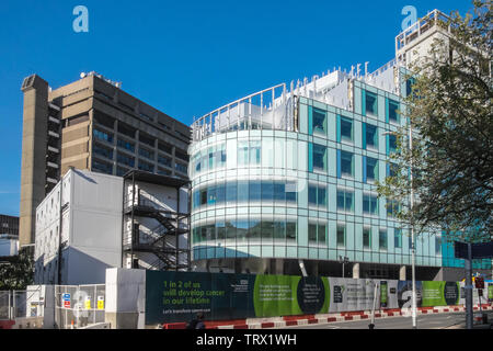 Clatterbridge Cancer Hospital, NHS, blau, Gebäude, Royal (L. braun), Liverpool, Merseyside, Nordirland, Stadt, England, Großbritannien, Großbritannien, England, GB, UK, Europa, Stockfoto