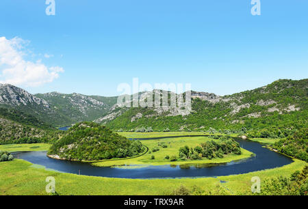 Die schöne Crnojević River in der Nähe von Skadar Lake, Montenegro. Stockfoto