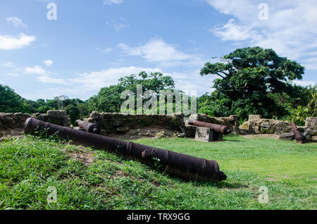 Alte Kanone Batterie in Fort San Lorenzo, einem Weltkulturerbe seit 21980, befindet sich auf der karibischen Seite von Panama Stockfoto