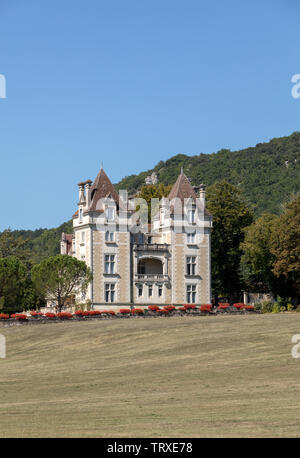 Perigord, Frankreich - 4. September 2018: Chateau de Monrecour im Schwarzen Perigord, Dordogne Tal, Frankreich. Stockfoto