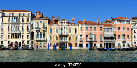 Gebäude am Großen Kanal im Stadtteil San Marco von Venedig. Stockfoto