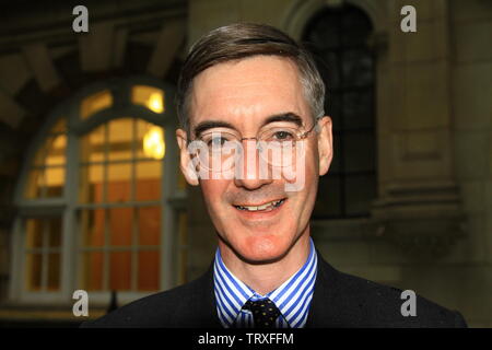 JACOB RES - MOGG MP IN WESTMINSTER, LONDON, GROSSBRITANNIEN AM 12TH. JUNI 2019. MR.REES - MOGG GAB SEINE ZUSTIMMUNG, DASS DIESES FOTO FÜR ALAMY ARCHIV UND REPORTAGE AUFGENOMMEN WERDEN. BERÜHMTE POLITIKER. RUSSELL MOORE PORTFOLIO-SEITE. Stockfoto