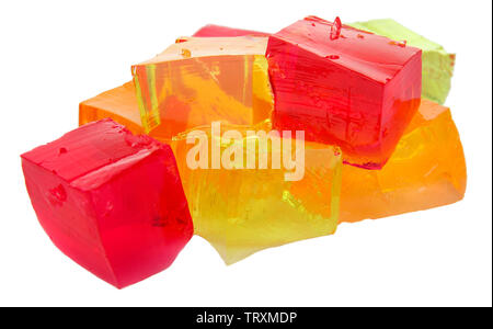 Leckere gelee Würfel isoliert auf weißem Stockfoto