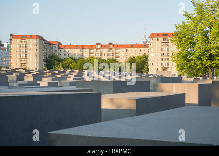 Blick auf die jüdische Holocaust-Mahnmal in Berlin, Deutschland Stockfoto