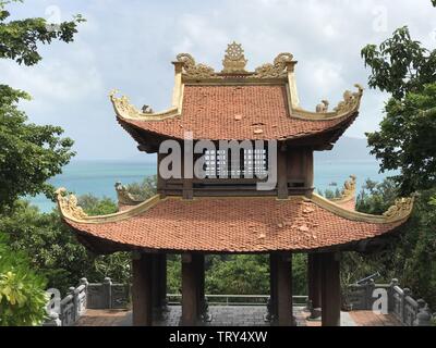 Van Son Pagode in Con Dao Inseln - ehemalige französische koloniale gefangenen Lager Poulo Condor auf die vietnamesischen Insel Con Dao später auch von der US-Armee während des Vietnam Krieges 1965-1975 | Verwendung weltweit Stockfoto