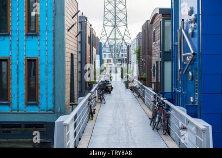 Amsterdam Osten Ijburg neu Bezirk im Osten von Amsterdam. Moderne Architektur, Hausboote, Apartments und Loft Häuser wurden gebaut. Stockfoto