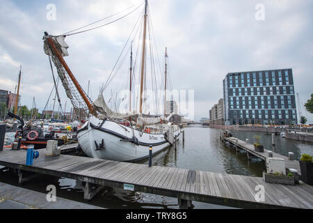 Amsterdam Osten Ijburg neu Bezirk im Osten von Amsterdam. Moderne Architektur, Hausboote, Apartments und Loft Häuser wurden gebaut. Stockfoto