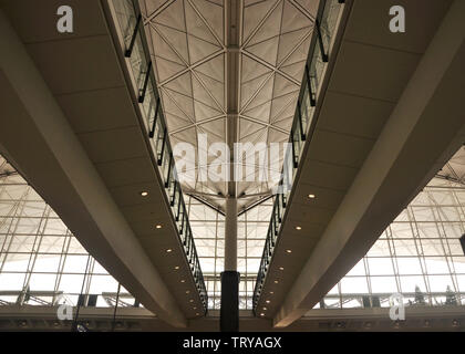 Hongkong, China, 29, April, 2013. Innere Aufnahme der Hong Kong International Airport, ist die kommerzielle Flughafen Hong Kong, erbaut auf zurückgewonnen Stockfoto