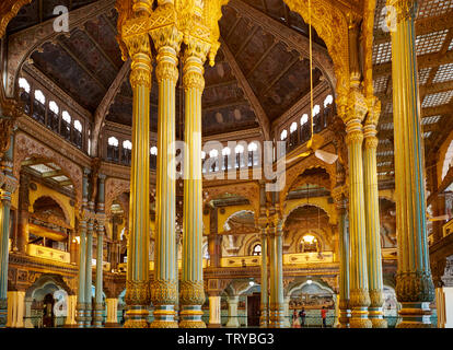 Ehe Pavillon, Innenraum geschossen von Mysore Palast oder ambavilas Palace, Mysore, Hassan, Karnataka, Indien Stockfoto