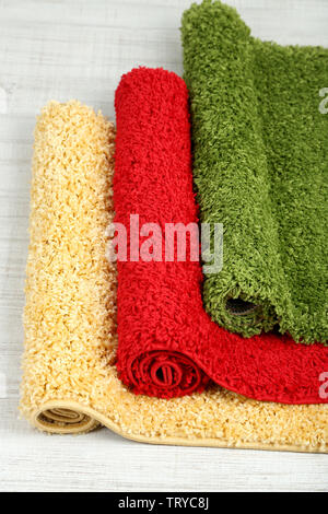 Viele Teppiche in verschiedenen Farben close-up Stockfoto