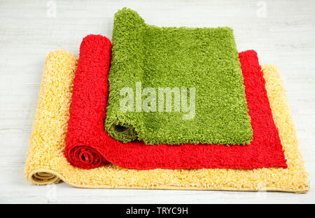 Viele Teppiche in verschiedenen Farben close-up Stockfoto