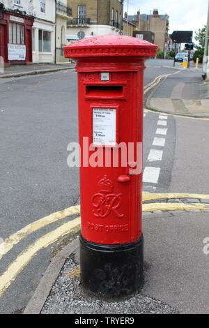 Roten Briefkasten Stockfoto