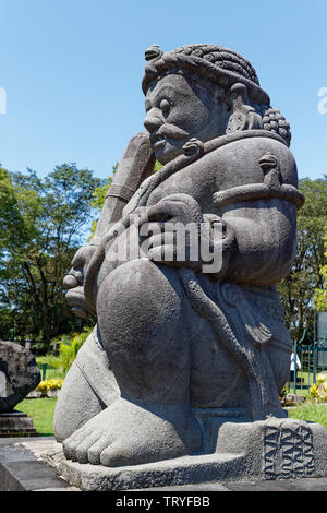 Prambanan, Java, Indonesien. 7. Mai, 2019. Sewu Tempel Teil des 9. Jahrhunderts hinduistische Prambanan Tempel Komplex, UNESCO-Weltkulturerbe, Central Java. Stockfoto