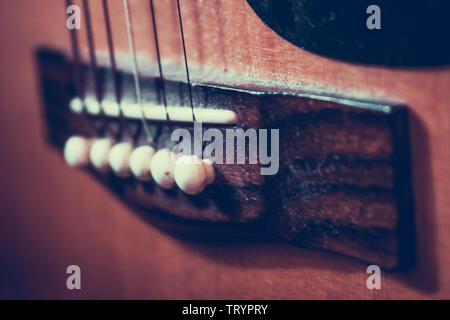 Makro einrichten, in der Nähe eines unteren Element der Gitarre. Stockfoto