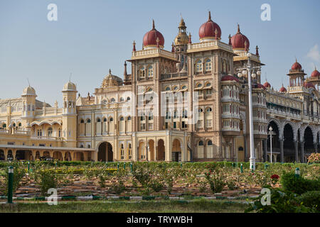 Außenansicht von Mysore Palast oder ambavilas Palace, Mysore, Hassan, Karnataka, Indien Stockfoto