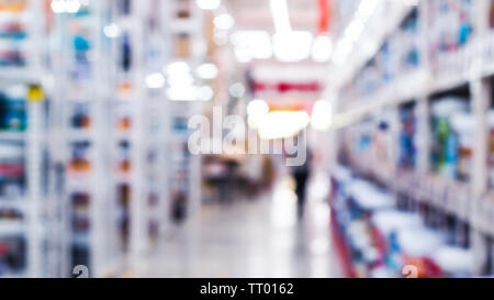 Supermarkt Unschärfe abstrakt Hintergrund mit Bokeh, Sonstiges Produkt Regal Stockfoto