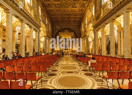 Innenraum der Basilika Santa Maria Maggiore. Stockfoto