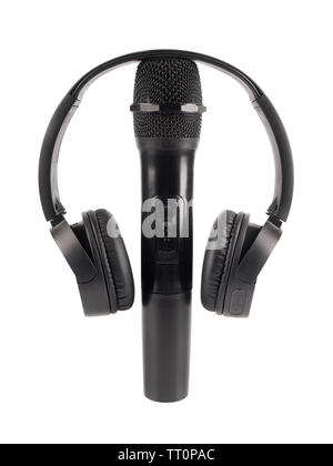 Drahtloses Mikrofon und Kopfhörer auf weißem Hintergrund Stockfoto
