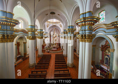 Innenansicht der Kathedrale Basilika Unserer Lieben Frau des Friedens (Kathedrale), Potosí Potosí, Bolivien Stockfoto