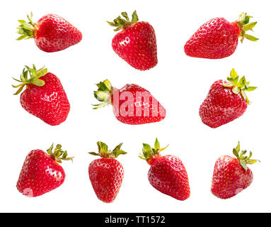 Collage aus vielen reife Erdbeere Früchte schneiden Sie auf weißem Hintergrund Stockfoto