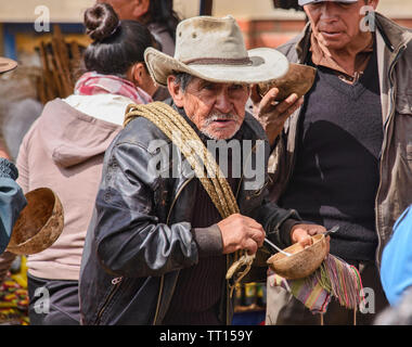 Szenen aus dem Sonntag Markt in Tarabuco, Bolivien Stockfoto