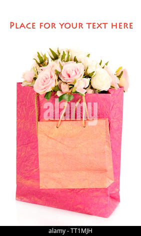 Bunte Tüten und Blumen, isoliert auf weißem Stockfoto