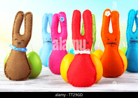 Zusammensetzung mit lustigen handgemacht Ostern Kaninchen Stockfoto