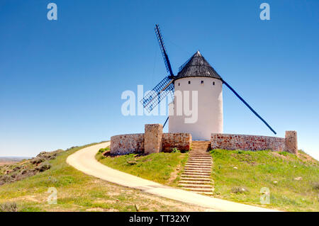 Windmühlen in Alcazar De San Juan, Spanien Stockfoto