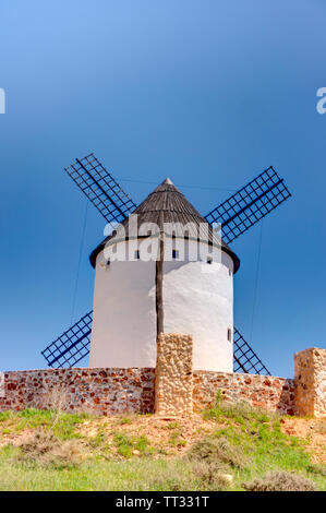 Windmühlen in Alcazar De San Juan, Spanien Stockfoto