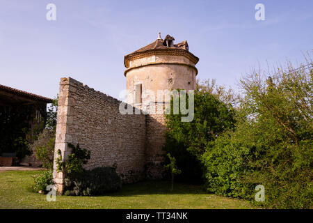 Alte Stein Taubenschlag in ländlichen Toulouse, Frankreich Stockfoto