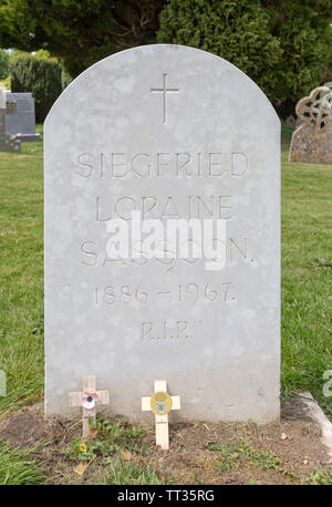 Grabstein Grab des Krieges Dichter und Schriftsteller Siegfried Sassoon 1886-1967, riecht, Somerset, England, Großbritannien Stockfoto