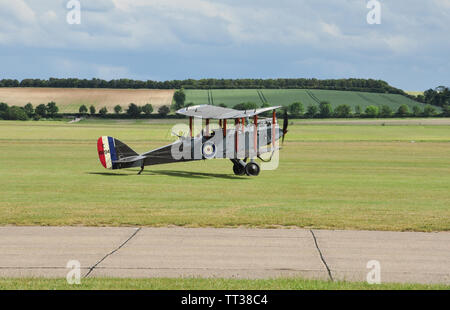 Airco/De Havilland DH-9 (E-2426) über, Duxford, Cambridgeshire, England, UK. Stockfoto