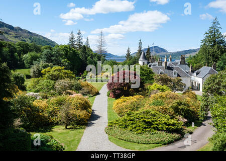 Attadale Haus und Garten am südlichen Ufer des Loch Carron, Wester Ross, Highlands von Schottland. Die Gärten sind für die Öffentlichkeit zugänglich. Stockfoto