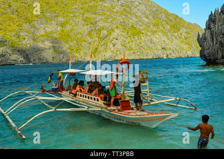 El Nido, Philippinen, 25., Februar, 2016. Blick auf El Nido. Es ist ein 1. Klasse Gemeinde in der Provinz Palawan, Philippinen. CNNGo hat Ich Stockfoto