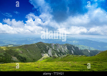 Die schöne Landschaft der Karpaten in Rumänien Stockfoto