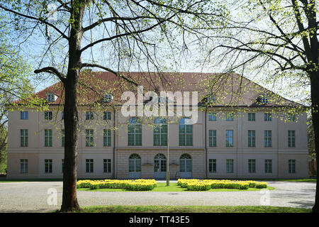 Schloss Schönhausen (deutsch: Schloss Schönhausen) ist ein Barockschloss in Niederschönhausen, im Bezirk Pankow, Berlin, Deutschland. Stockfoto