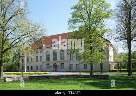 Schloss Schönhausen (deutsch: Schloss Schönhausen) ist ein Barockschloss in Niederschönhausen, im Bezirk Pankow, Berlin, Deutschland. Stockfoto