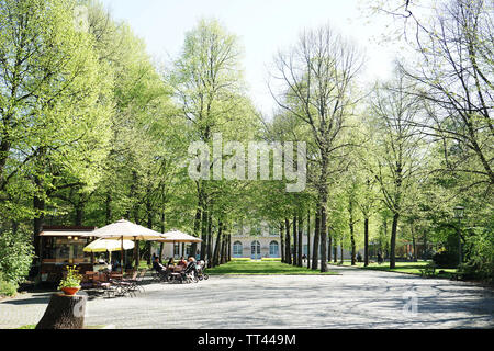 Schloss Schönhausen (deutsch: Schloss Schönhausen) ist ein Barockschloss in Niederschönhausen, im Bezirk Pankow, Berlin, Deutschland. Stockfoto